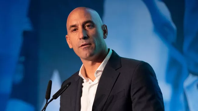 Луис Рубиалес: Книга о Заговоре и Скандале в Испанском Футболе