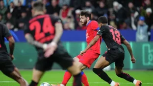 ПСЖ Разгромил Байер со Счетом 7:2 в Захватывающем Матче Лиги Чемпионов