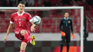 Сборная России по футболу готовится к матчу с Ираном без Игоря Дивеева