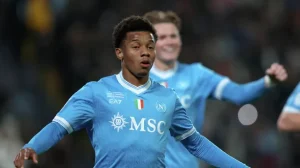 Александер Исак: Операция на малоберцовой кости и перспективы восстановления