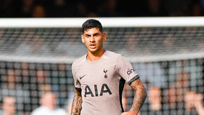 Дубль Ромеро: Тоттенхэм вырывает ничью в напряжённом матче с Ньюкаслом