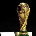 Инцидент на футбольном матче во Франции: игрок пострадал от дымовой шашки