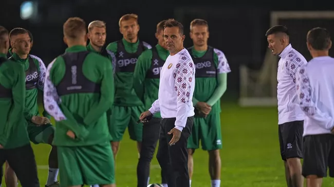 Карлос Алос покинул пост главного тренера сборной Белоруссии по футболу