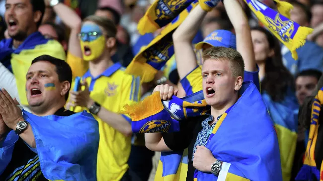 УЕФА накладывает штраф на Украинскую ассоциацию футбола за антироссийский баннер