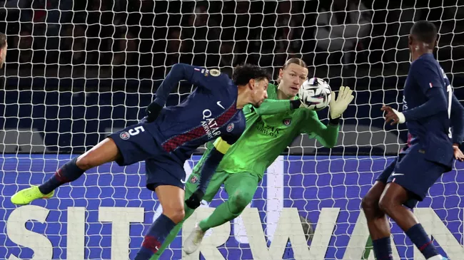 Возвращение Матвея Сафонова: как вратарь «ПСЖ» удивил восстановлением и невозможными сейвами