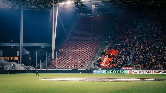 Футбольный клуб «Генк» одержал уверенную победу над «Утрехтом» в Лиге Европы