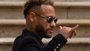 Неймар вновь в "Сантосе": контракт до 2026 года и перспективы команды