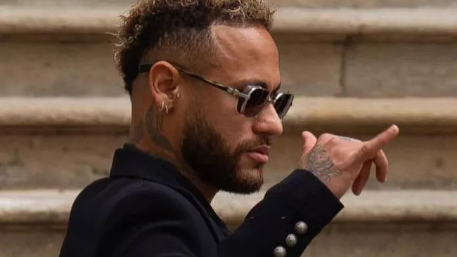 Неймар вновь в «Сантосе»: контракт до 2026 года и перспективы команды