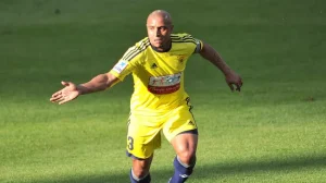 Роберто Карлос выписан из больницы после успешной операции на сердце