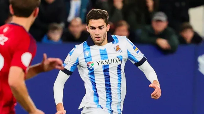 Руководство «Реал Сосьедад» подтвердило: Арсен Захарян остается в команде