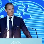 Извинения совладельца "Манчестер Юнайтед": Миграция и колонизация Британии