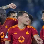 Захватывающий матч: "Рома" и "Наполи" делят очки в неаполитанском противостоянии