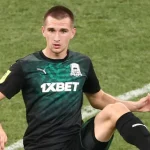 Как матчи "ПСЖ" изменили жизнь Матвея Сафонова в Париже