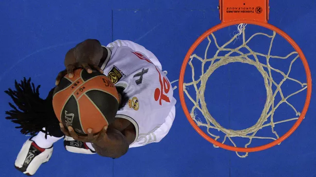 Матч «Реала» с «Хапоэлем»: Почему игра пройдет без зрителей?