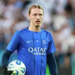 Матвей Сафонов: Как девять сейвов помогли "ПСЖ" обыграть "Челси" в Лиге чемпионов