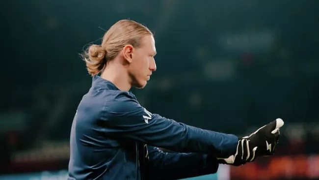 Матвей Сафонов: Вратарь «ПСЖ», который стал ключевой фигурой на поле против «Монако»