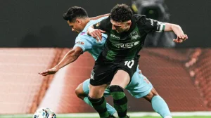 Эдуард Сперцян поделился фото ссадин после стыка с Педро: что произошло на поле