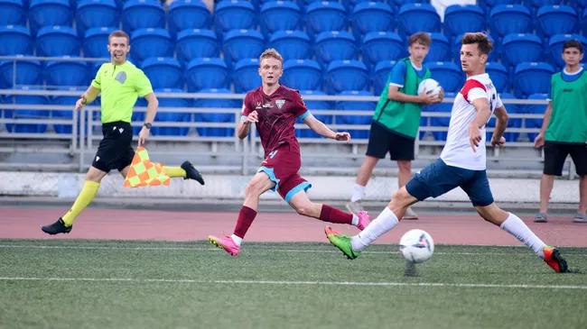 Фантастический гол вратаря «Велеса»: Мицаев поразил ворота со своей половины поля