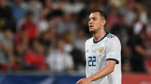 Карпин уклонился от комментариев о возможном возвращении Дзюбы в сборную России