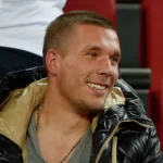 Лукас Подольски: Конец Эпохи в Футболе и Новая Глава в Жизни Чемпиона